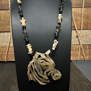 VINTAGE MOSAIC ZEBRA PENDANT BEAD NECKLACE ONYX LEE SANDS QVC ORIG 22”